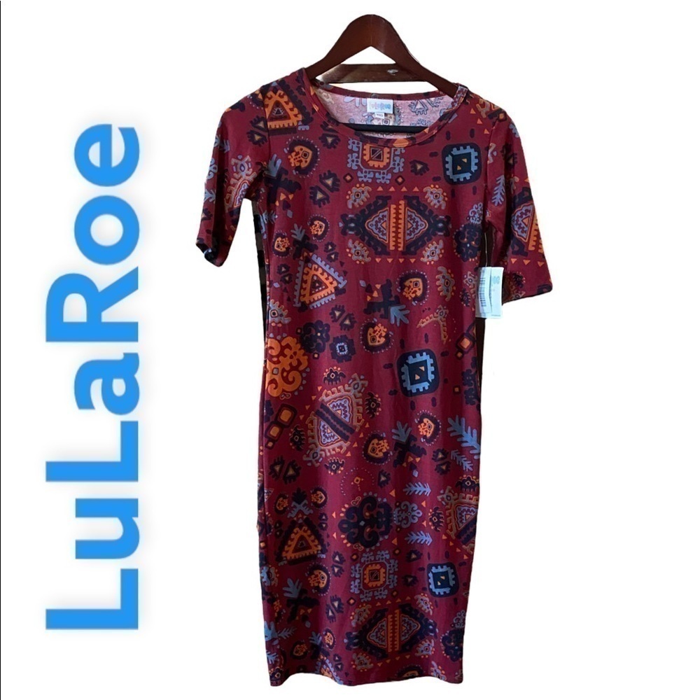 * 𝅺LuLaroe Julia Dress